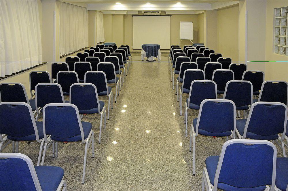 Oft Plaza Oeste Hotel جويانيا المظهر الخارجي الصورة