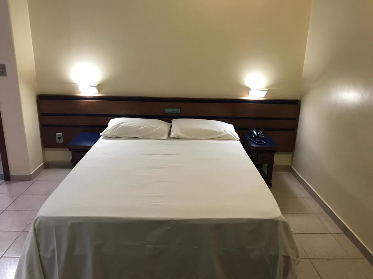Oft Plaza Oeste Hotel جويانيا المظهر الخارجي الصورة