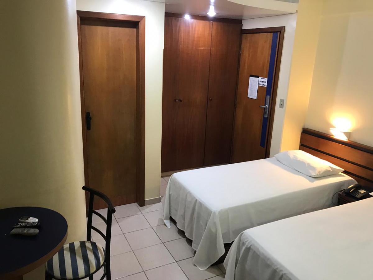 Oft Plaza Oeste Hotel جويانيا المظهر الخارجي الصورة