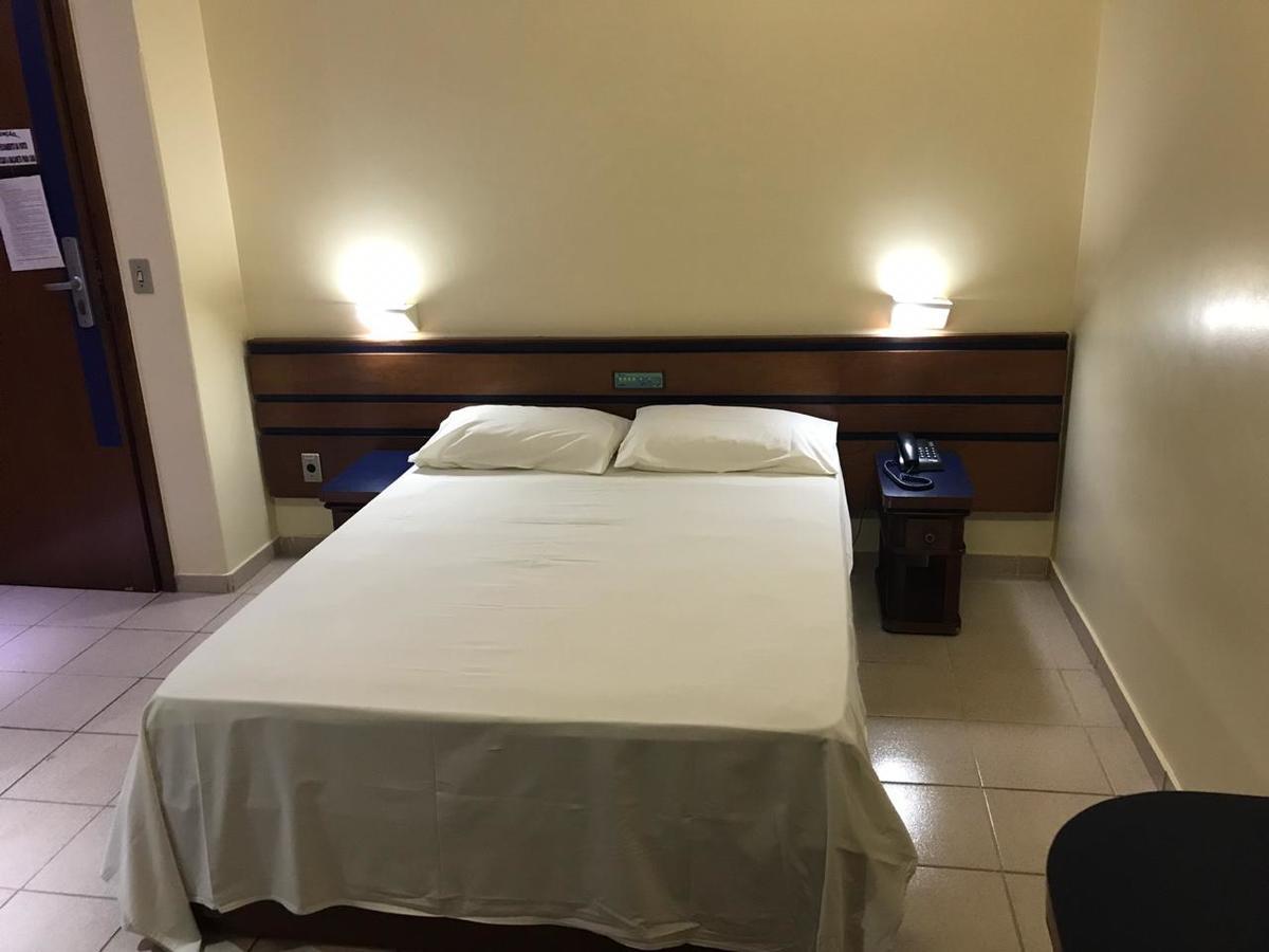 Oft Plaza Oeste Hotel جويانيا المظهر الخارجي الصورة